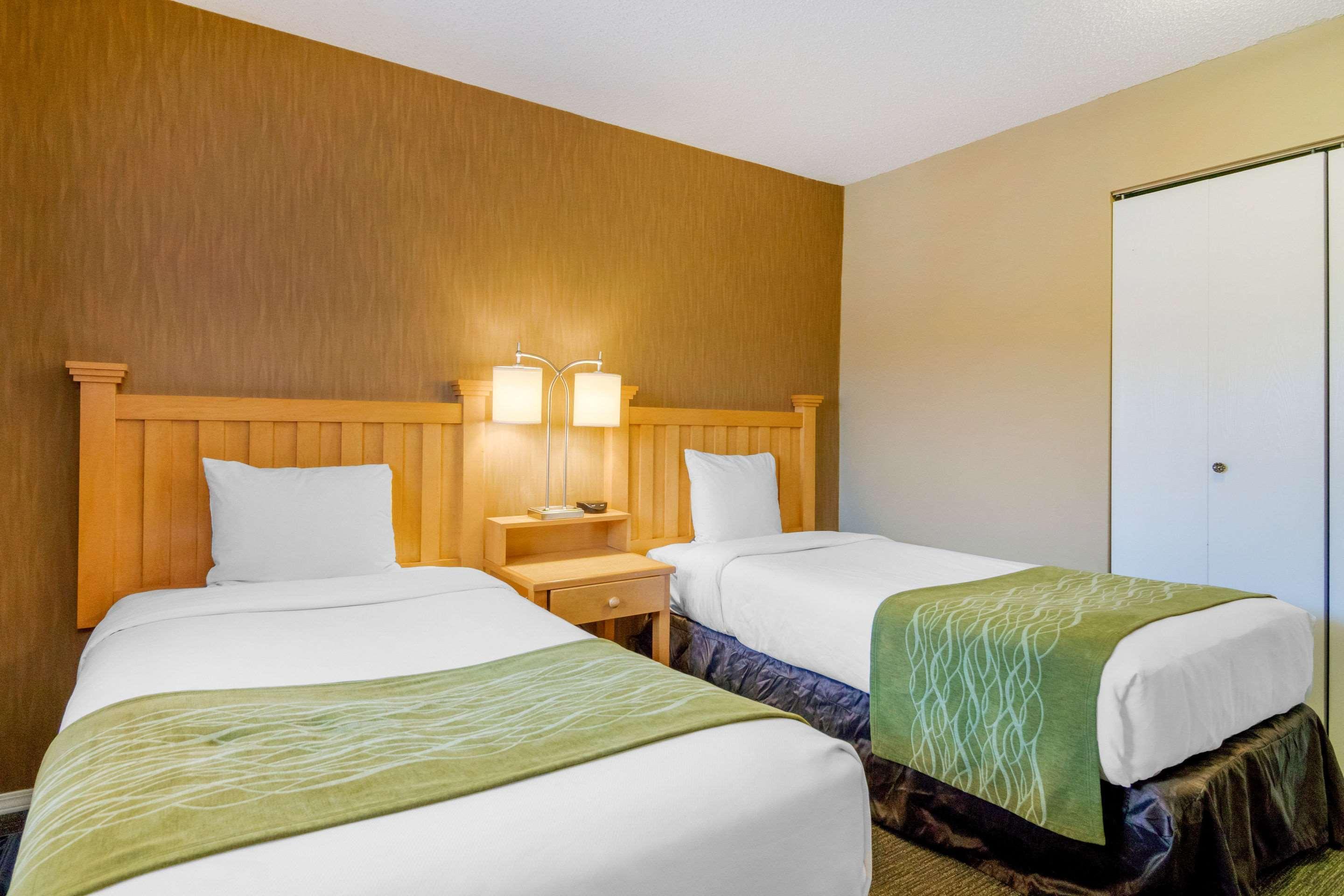 Econo Lodge Inn & Suites North Vancouver Zewnętrze zdjęcie