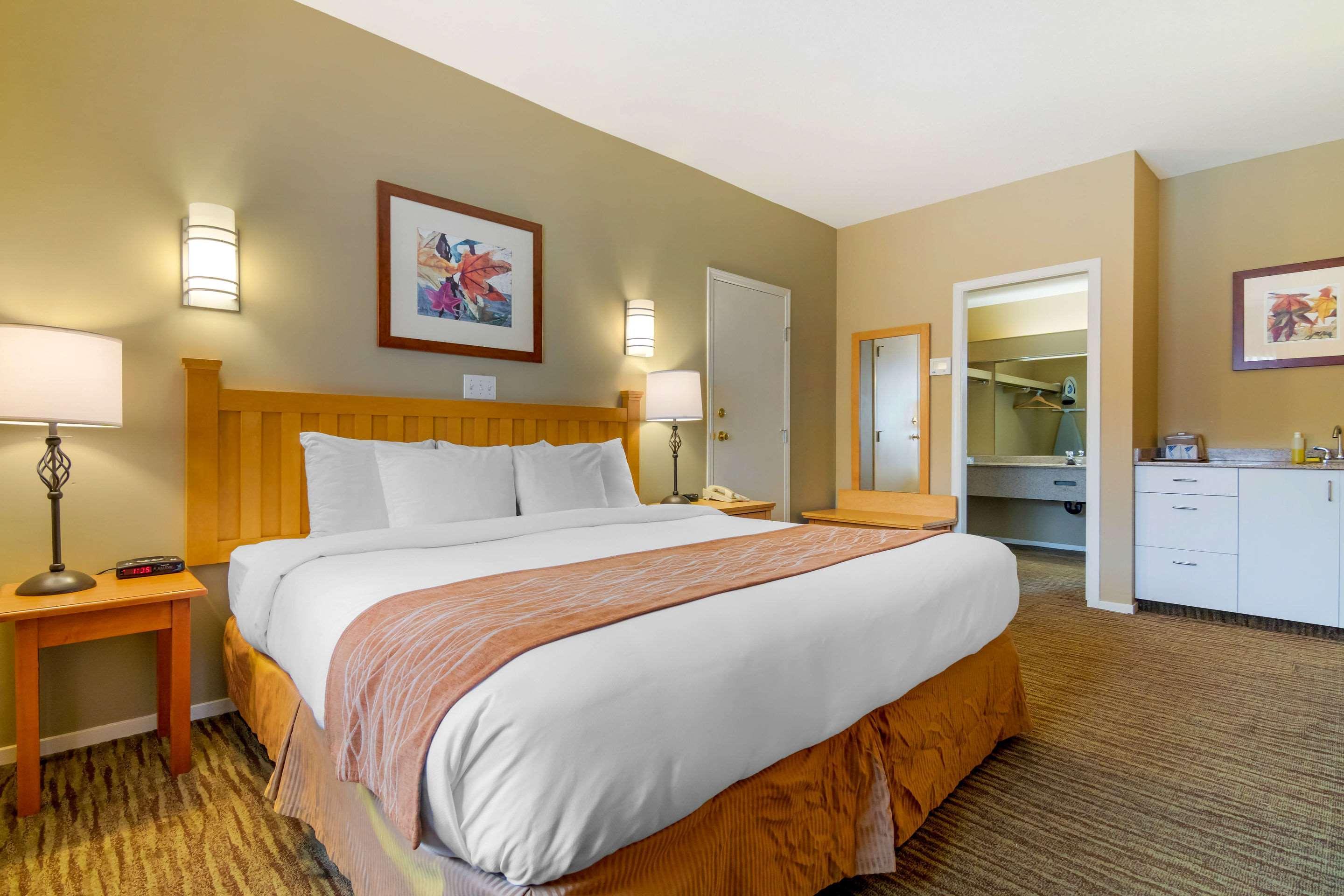 Econo Lodge Inn & Suites North Vancouver Zewnętrze zdjęcie