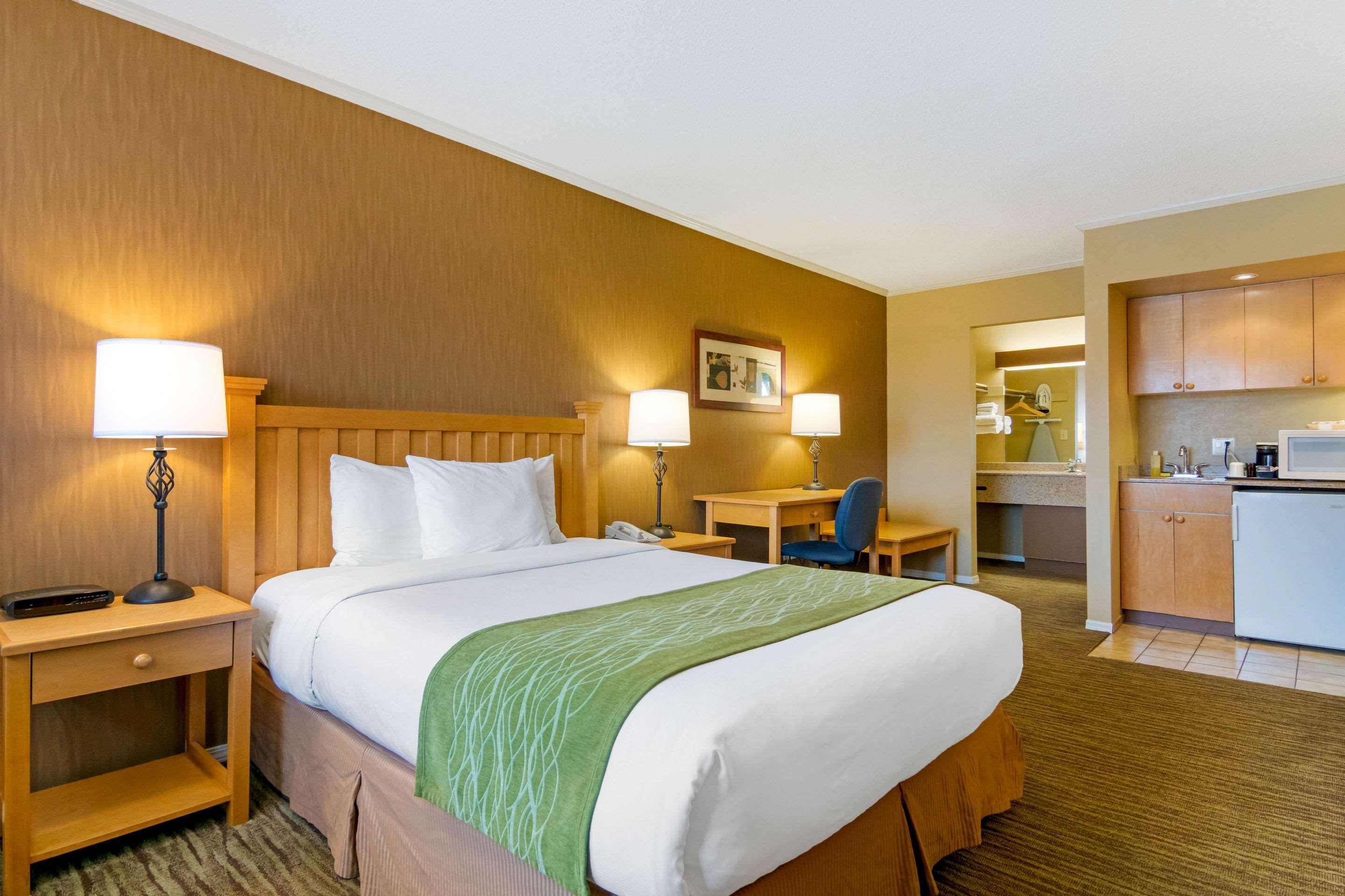 Econo Lodge Inn & Suites North Vancouver Zewnętrze zdjęcie