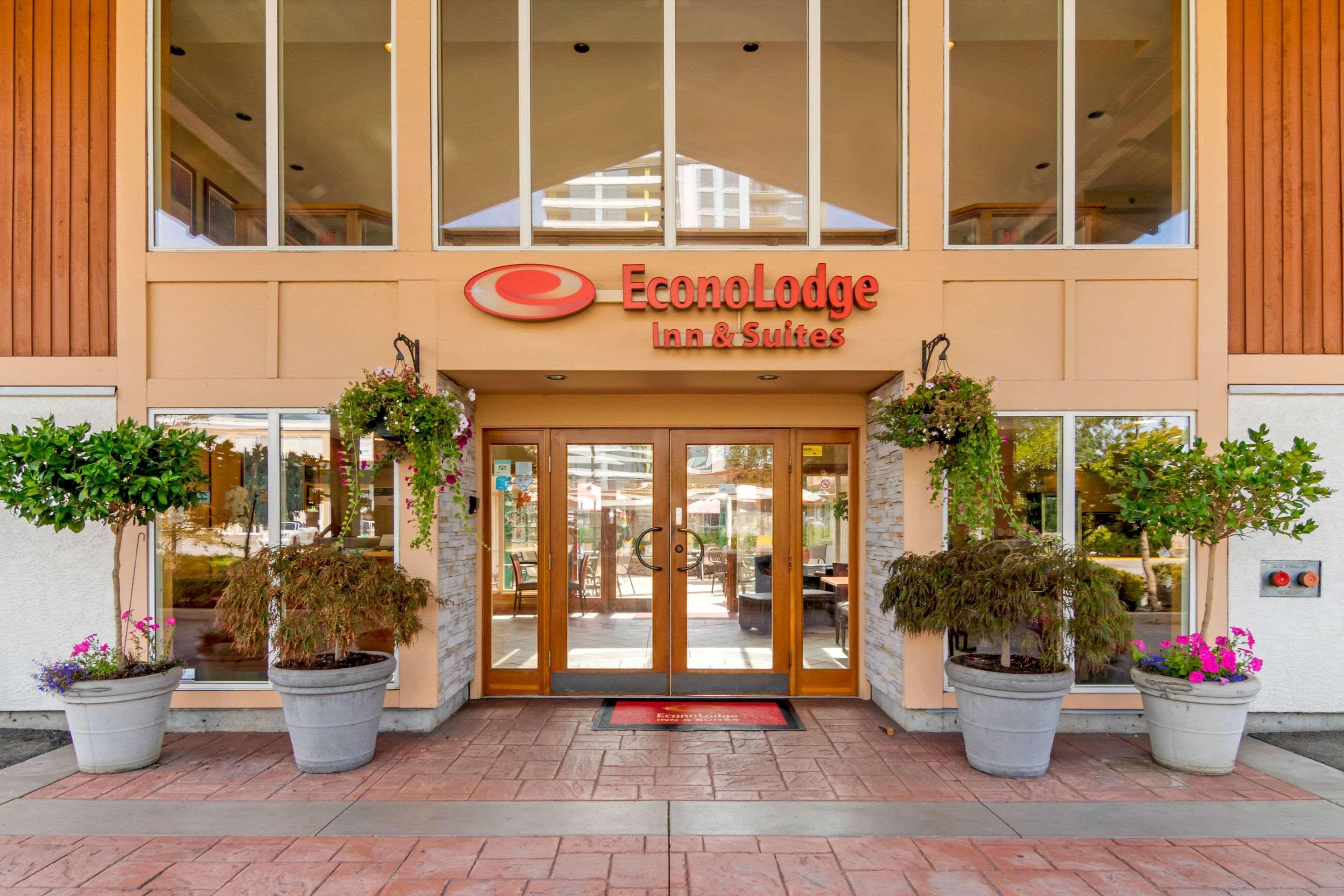 Econo Lodge Inn & Suites North Vancouver Zewnętrze zdjęcie