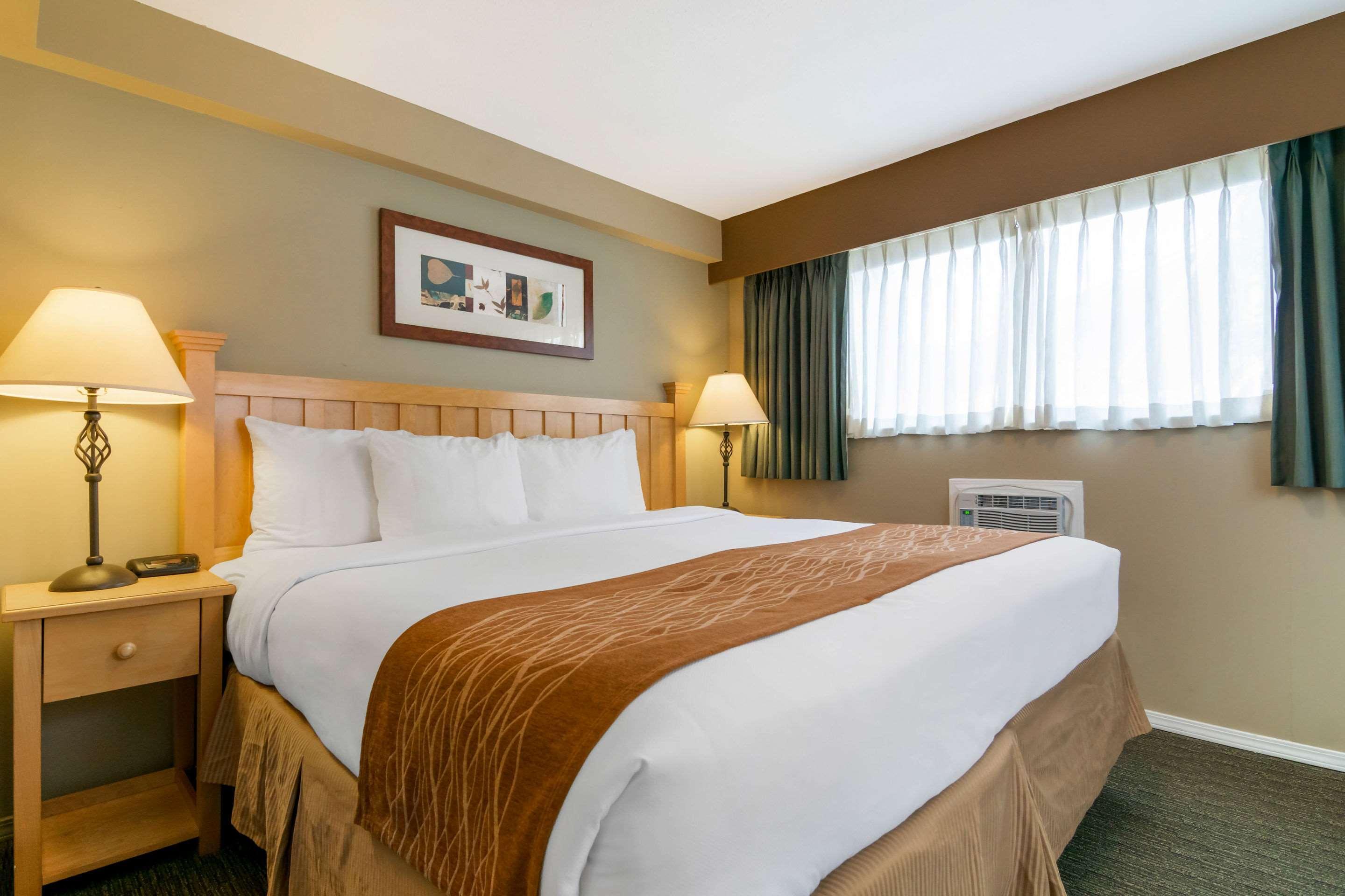 Econo Lodge Inn & Suites North Vancouver Zewnętrze zdjęcie