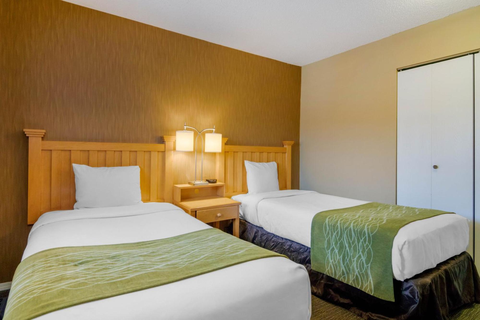 Econo Lodge Inn & Suites North Vancouver Zewnętrze zdjęcie